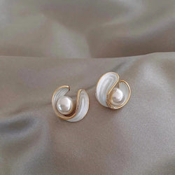 Hazel - Gold Earrings Featuring Luxurious White Opals and Pearls