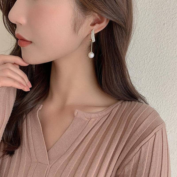 Marilla - Gold Vespera Earrings