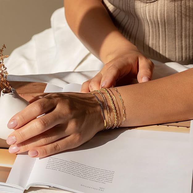 Ava - Gold Isabella Vernetta Bracelet Set