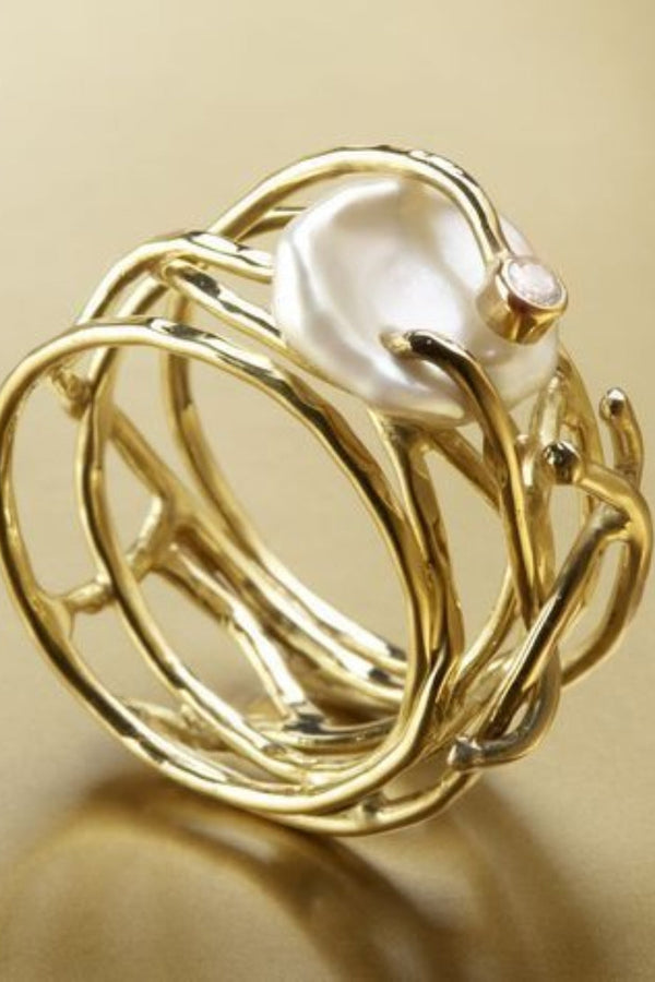 Samira Delicate Golden Pearl Ring