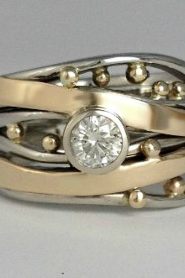 Elsa - Royal Vintage Gold Zirconia Inlaid Ring