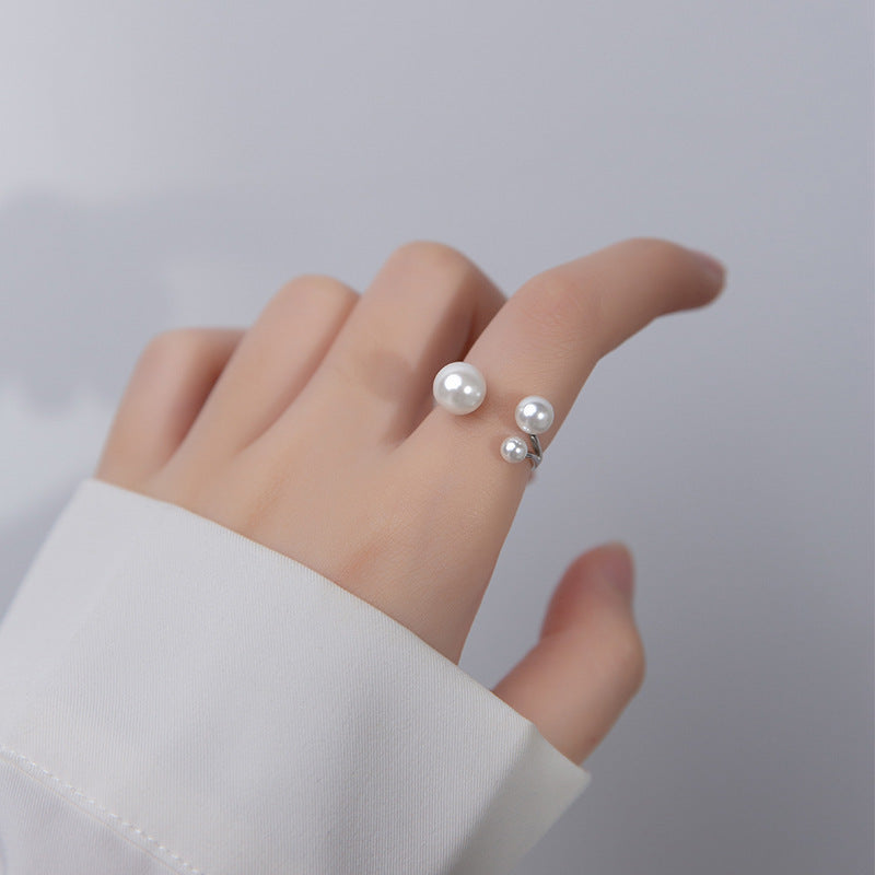 Thalienne - Adjustable Triple Freshwater Pearl Ring