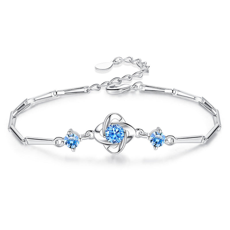 Seren Clover - Blue Loop Set in White Gold