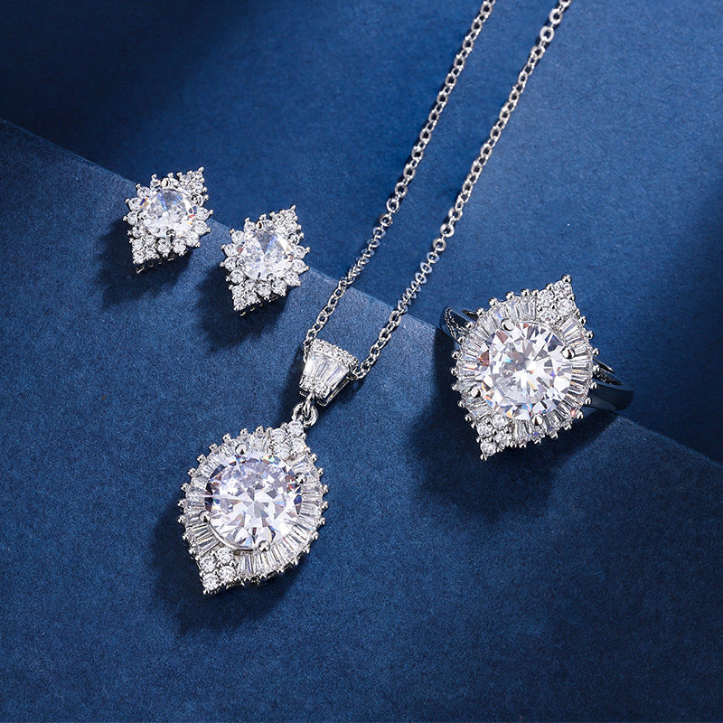 Aria Gaze - White Gold Collection