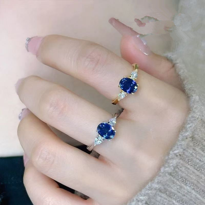 Thorneau - Ring in White Gold