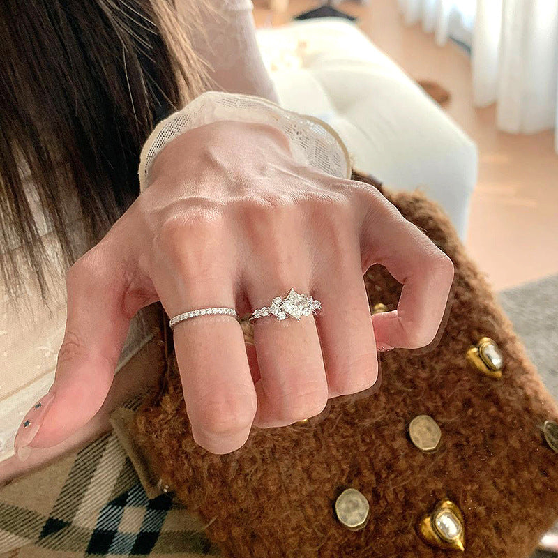 Vera Collette White Gold Ring