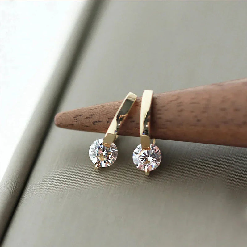 Fiona - Sparkling Gold Stud Earrings