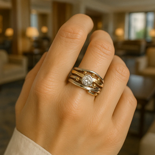 Elsa - Royal Vintage Gold Zirconia Inlaid Ring