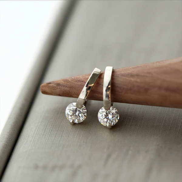 Fiona - Sparkling Gold Stud Earrings