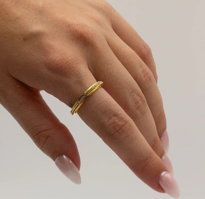 Fiona - Haven Spinning Orbit Ring
