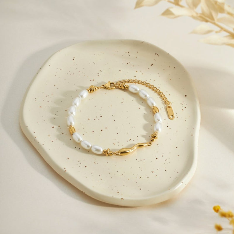 Lov Freshwater Pearl Bracelet" can be rewritten as "Lov Elegant Freshwater Pearl Bracelet.