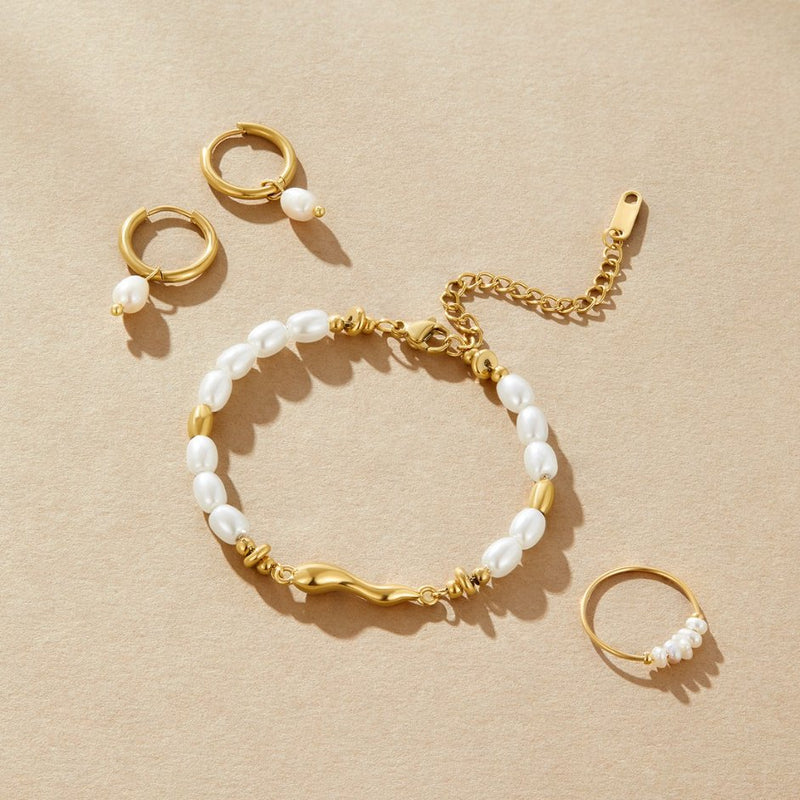 Lov Freshwater Pearl Bracelet" can be rewritten as "Lov Elegant Freshwater Pearl Bracelet.