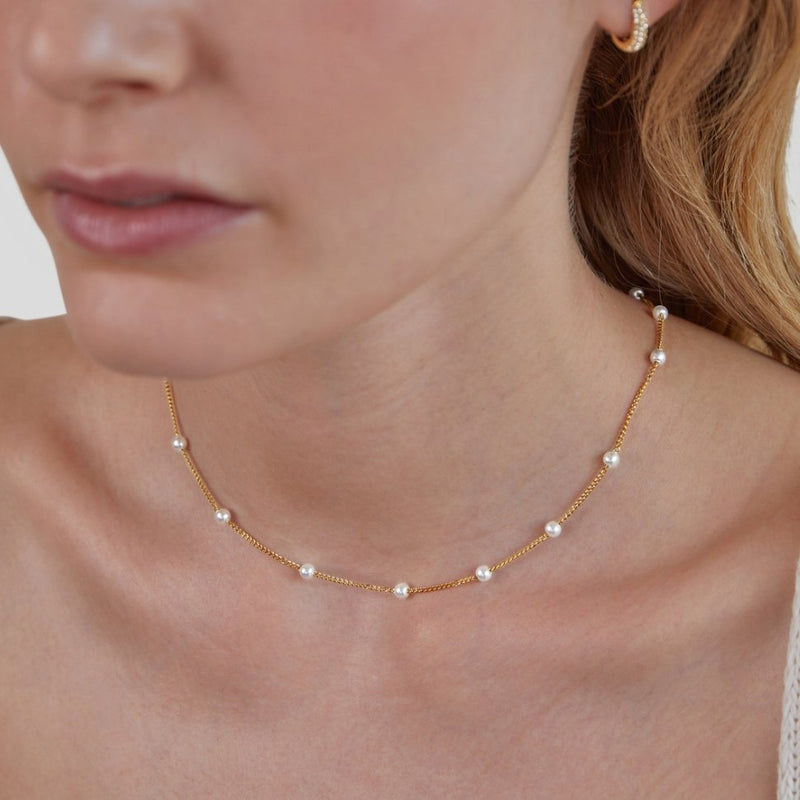Amy - Exquisite Pearl Necklace in Pure Gold