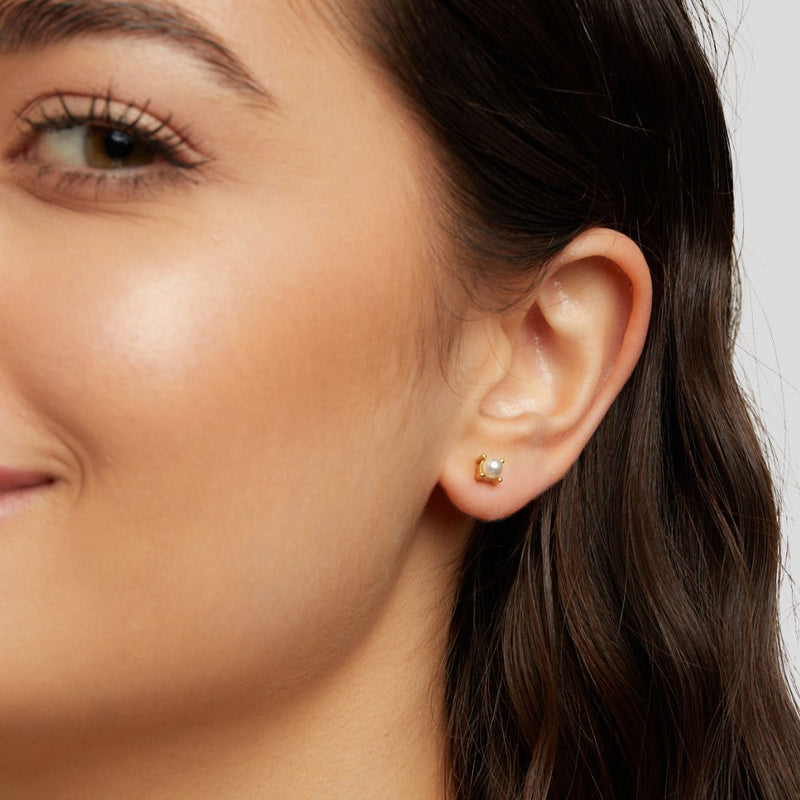 Sofia - Elegant  Pearl Stud Earrings