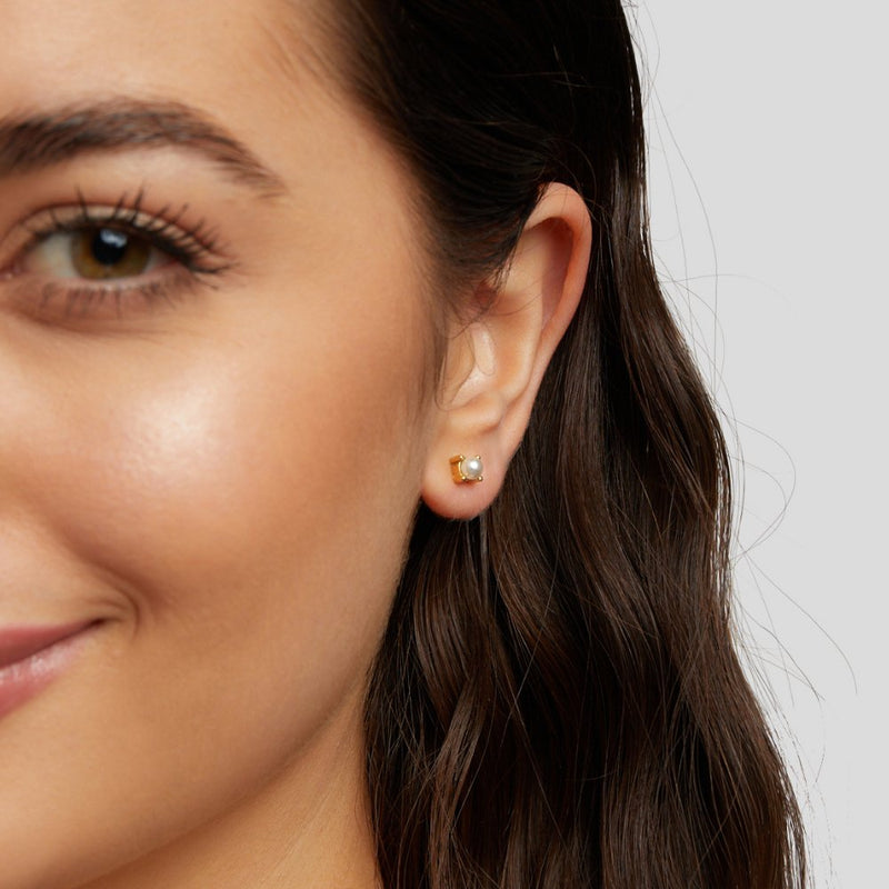 Sofia - Elegant  Pearl Stud Earrings