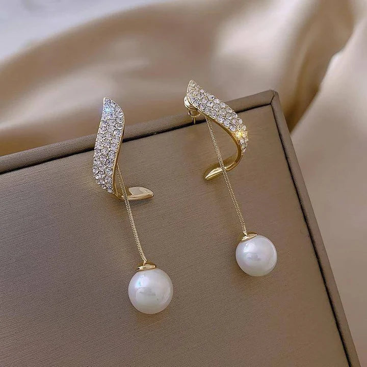 Marilla - Gold Vespera Earrings